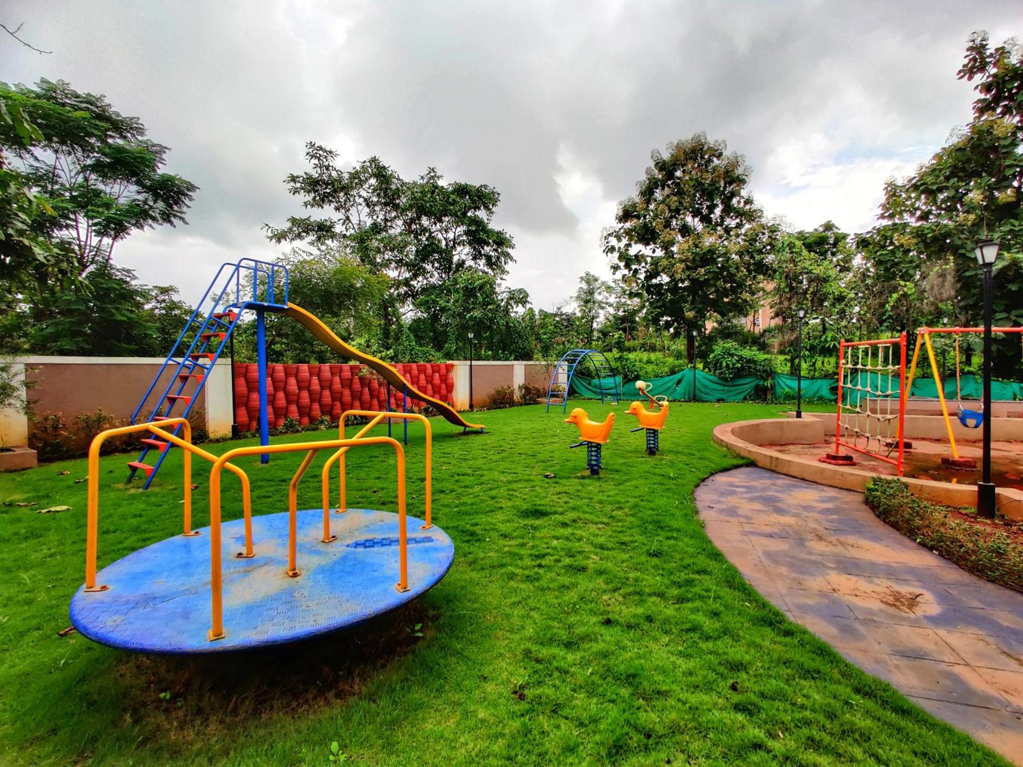 Pushpam Sanskruti Resort Karjat - A Pure Veg Resort Dhamni Exterior foto