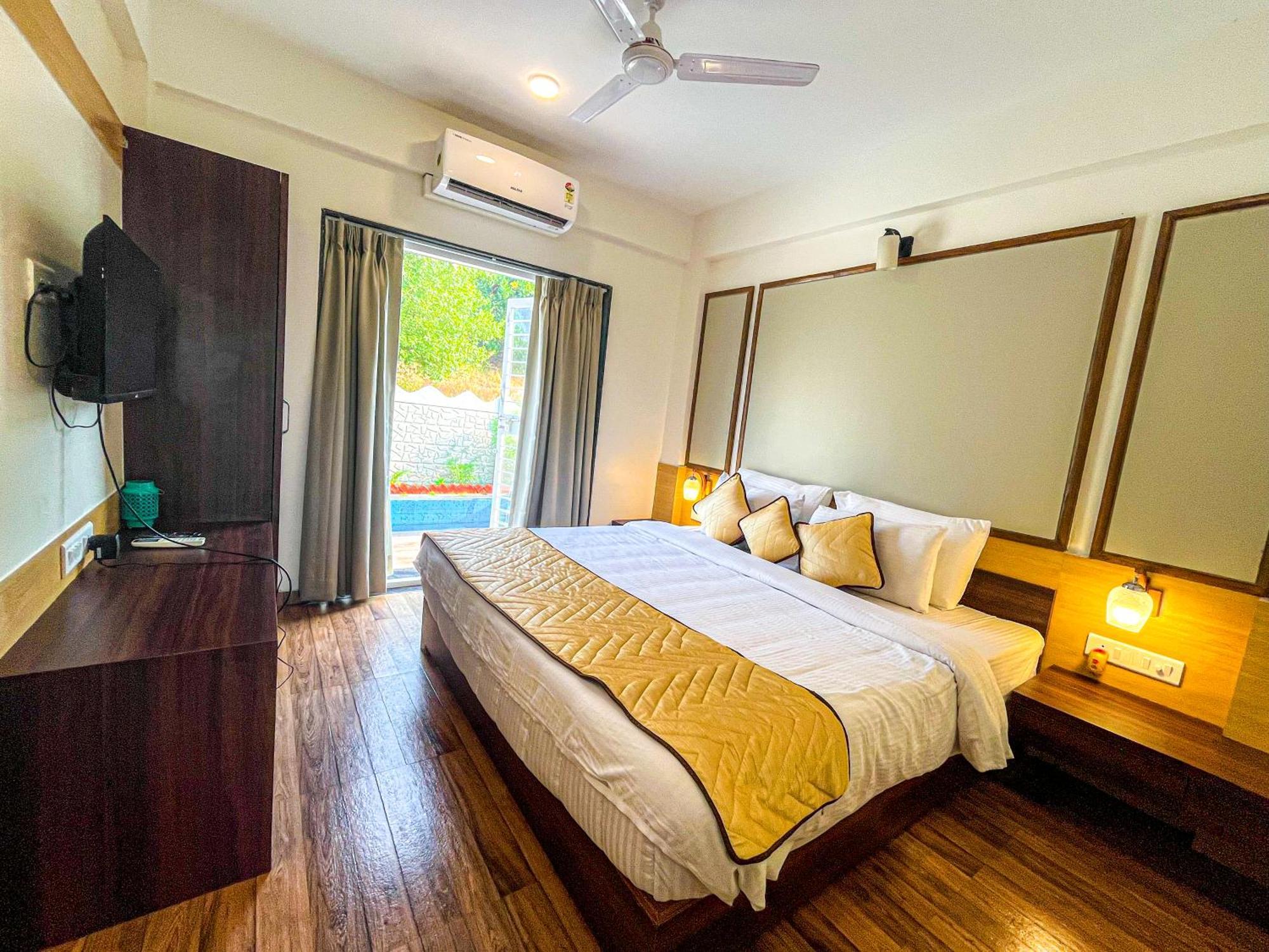 Pushpam Sanskruti Resort Karjat - A Pure Veg Resort Dhamni Exterior foto